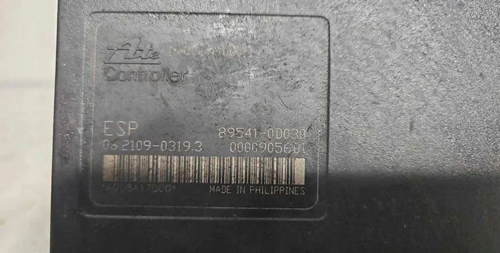 ABS-pump Toyota Yaris 1.4 D 2007