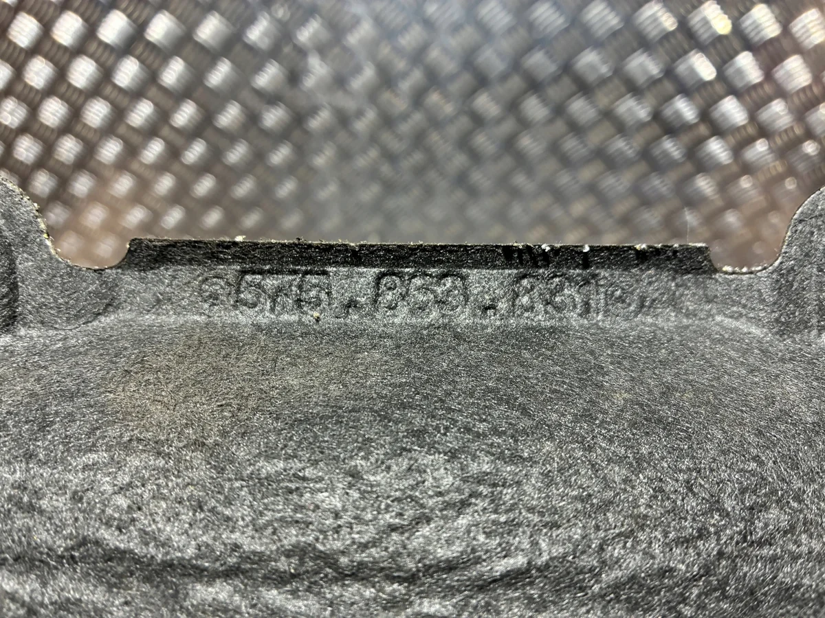 SEAT ATECA 575863831 Hood Insulation Used