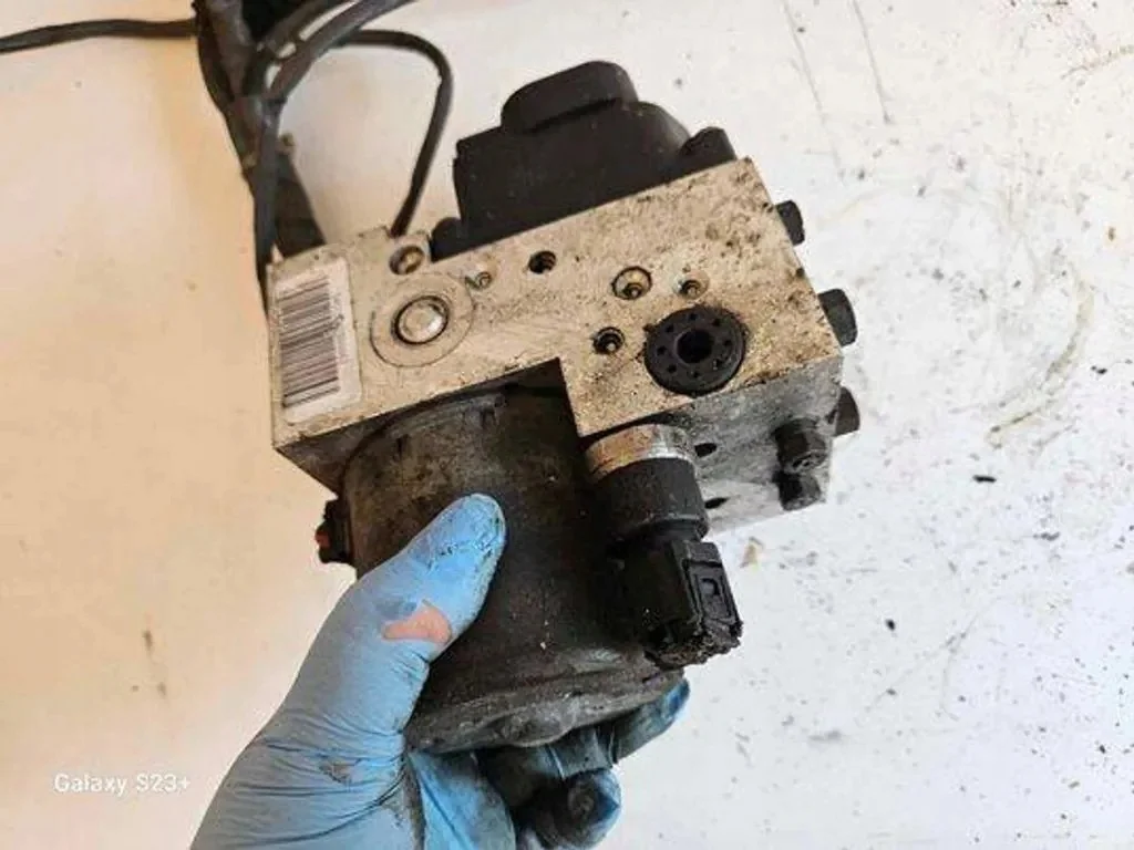 Pompa ABS Nissan X-Trail T30 51000040190 image 4