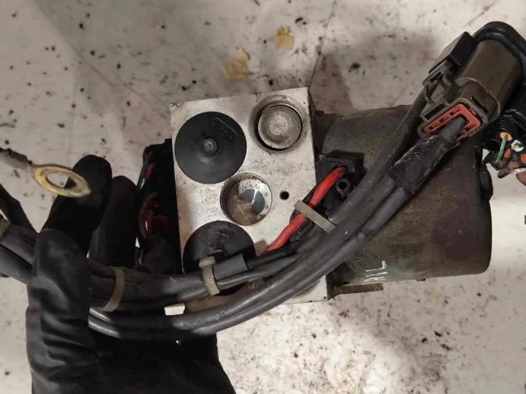 Pompa ABS Nissan X-Trail T30 476008H710 image 3