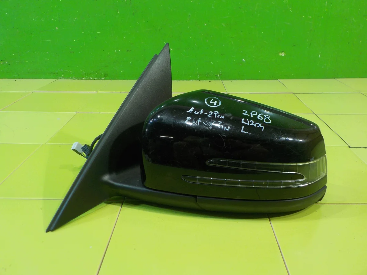 Miroir gauche Mercedes C W204 1.6 B 2010