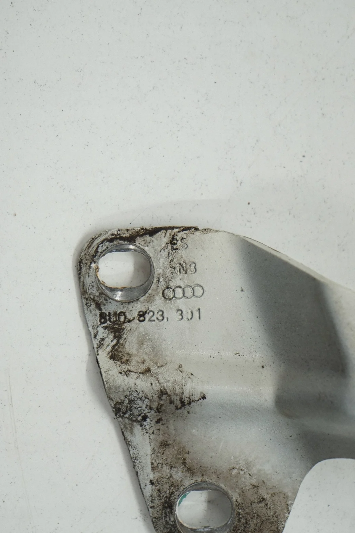 Audi Q3 8U Hood Hinge Left Front Used