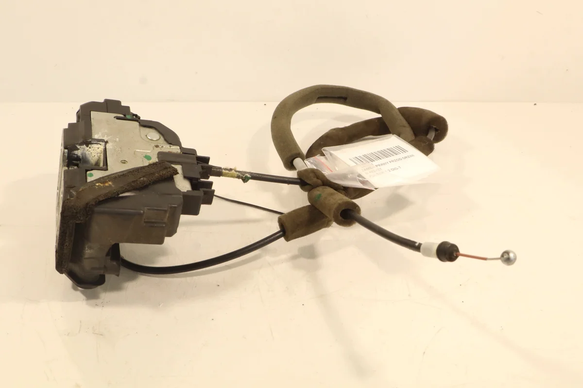 Nissan Pulsar Front Right Door Lock Used