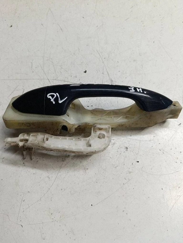 KIA Carens IV 13-19 Türgriff Links Vorne