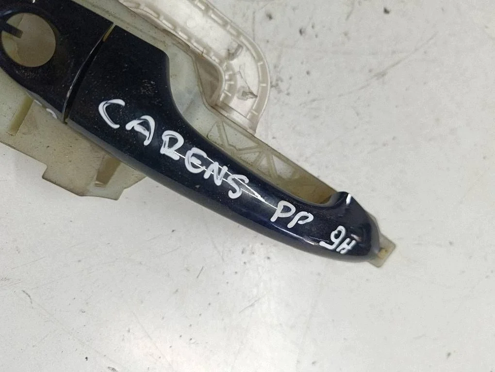 KIA Carens IV dörrhandtag höger fram CAF521WA8F1A8 image 3