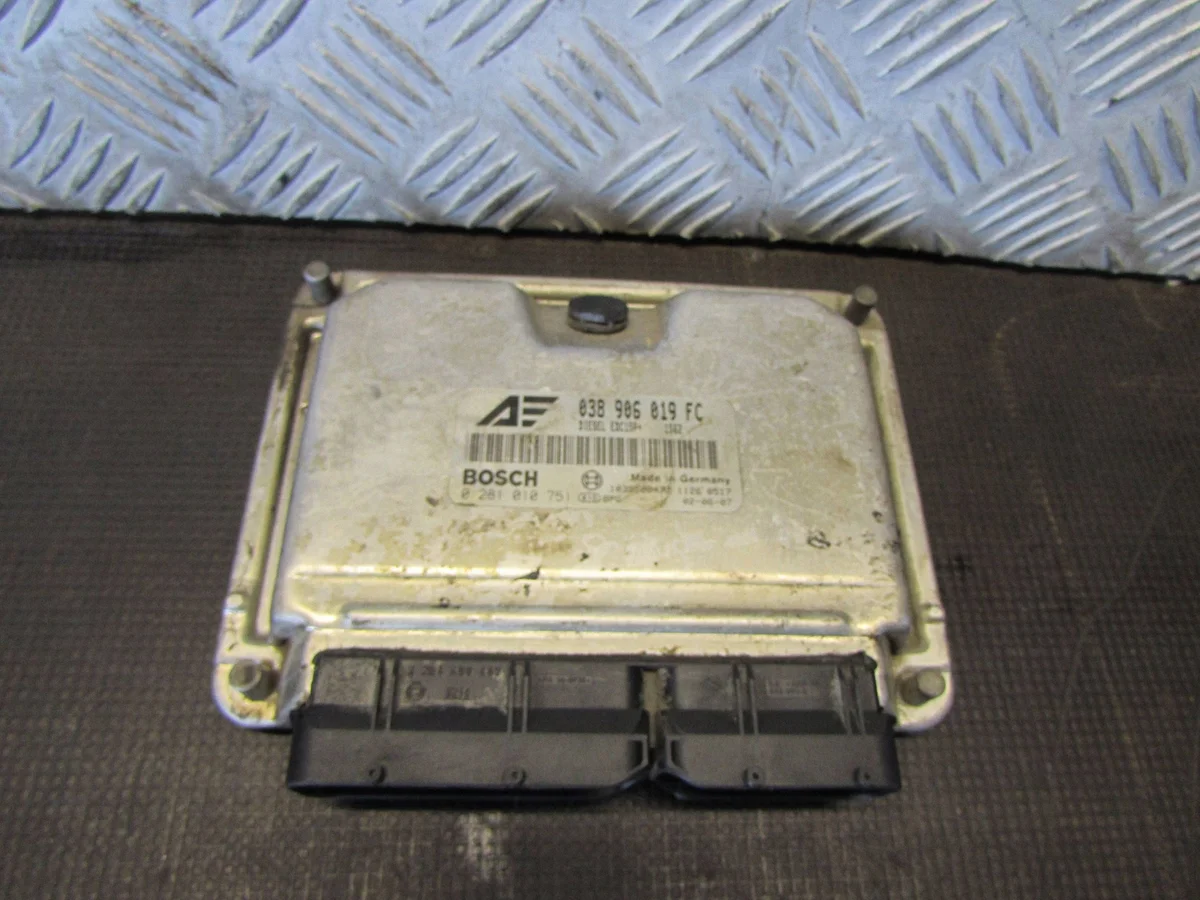 VW Sharan 1.9 TDI computer 0281010751 image 3