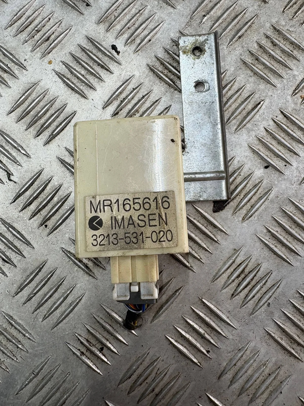 Module de commande Mitsubishi L200 III 2.5 TD