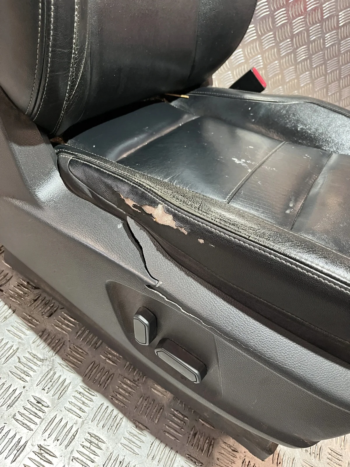 Ford Ranger istuin oikea nahka lämmitetty