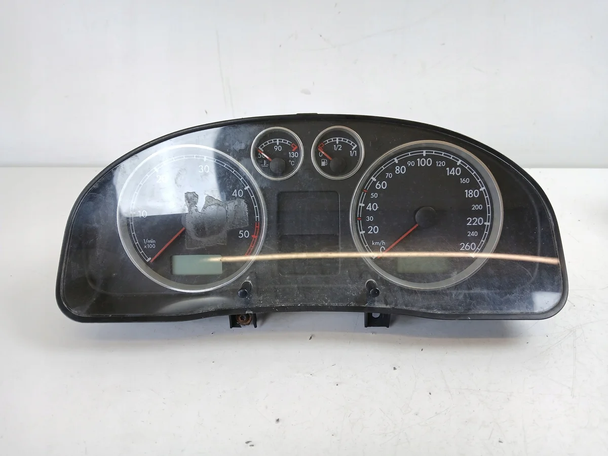 VW Passat B5 LIFT mittaristo 1.9 TDI