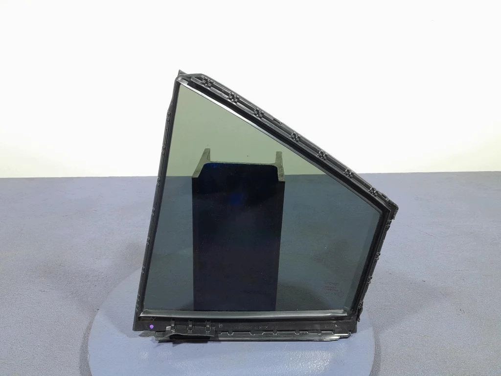 Toyota Corolla E21 Bakre Höger Dörrglas image 3