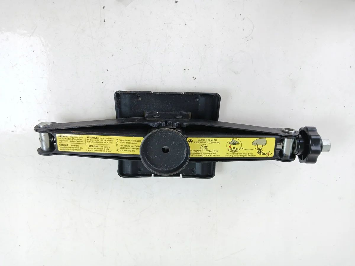 Mercedes W168 tunkki A1685830415 image 3