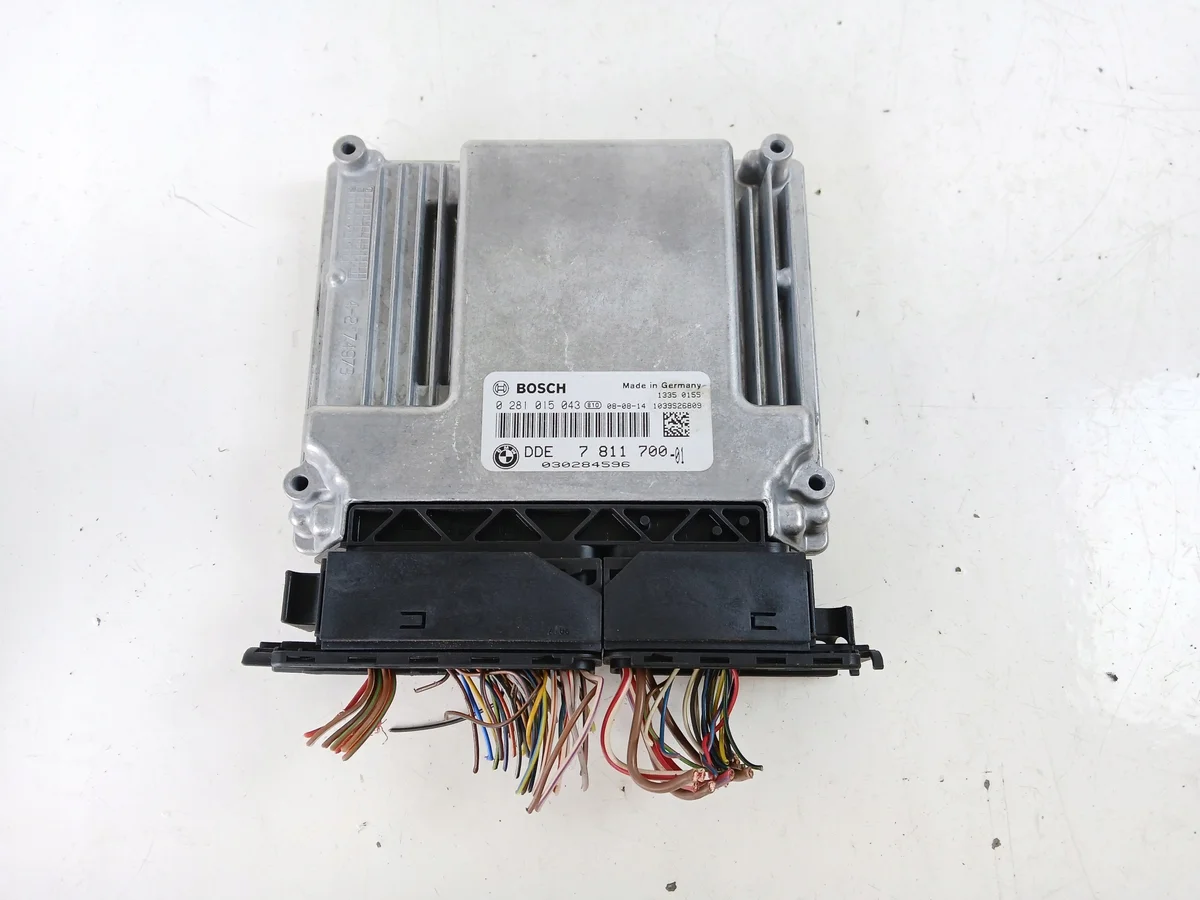 BMW E60 E61 2.0D Engine Control Unit 7811700