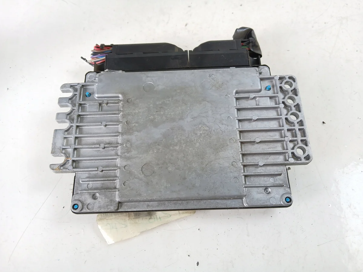 Nissan Primera P12 Engine Control Unit MEC32-600 image 4