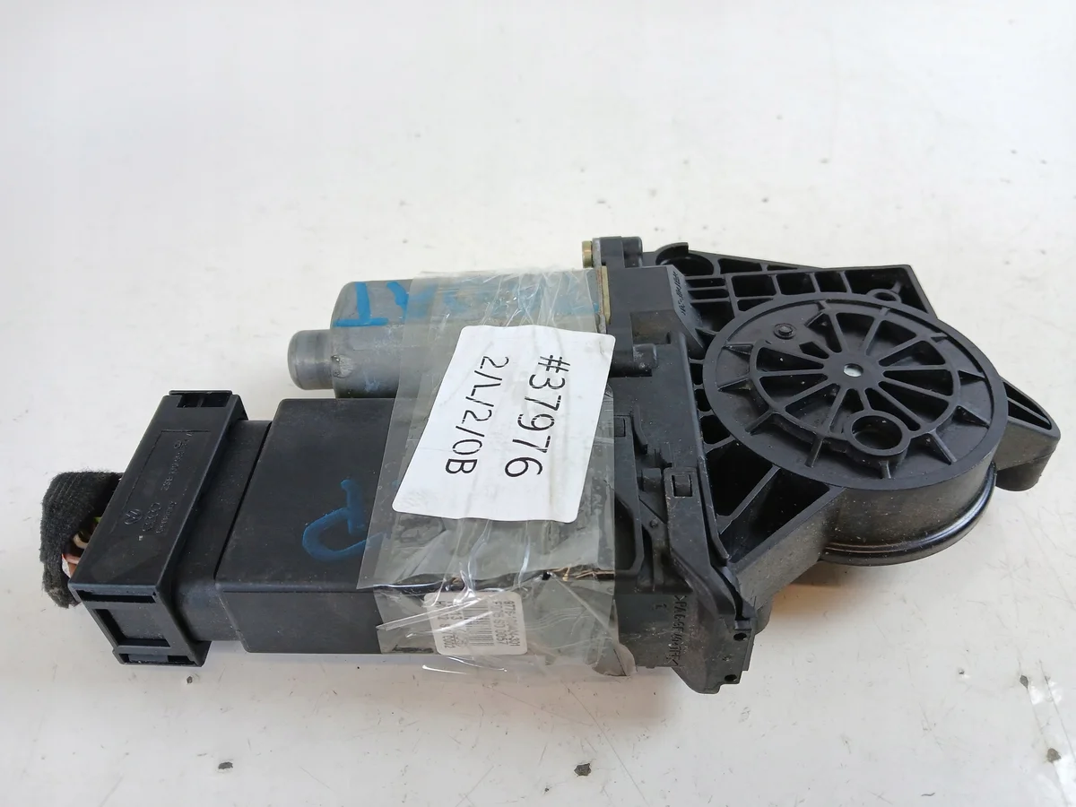 VW Passat B5 Motor Vidro Esquerdo Dianteiro image 6