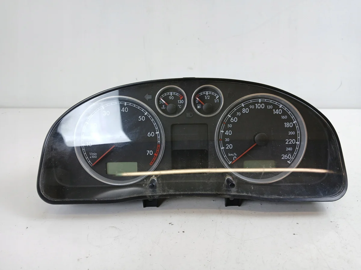 VW Passat B5 LIFT mittaristo 1.9 TDI