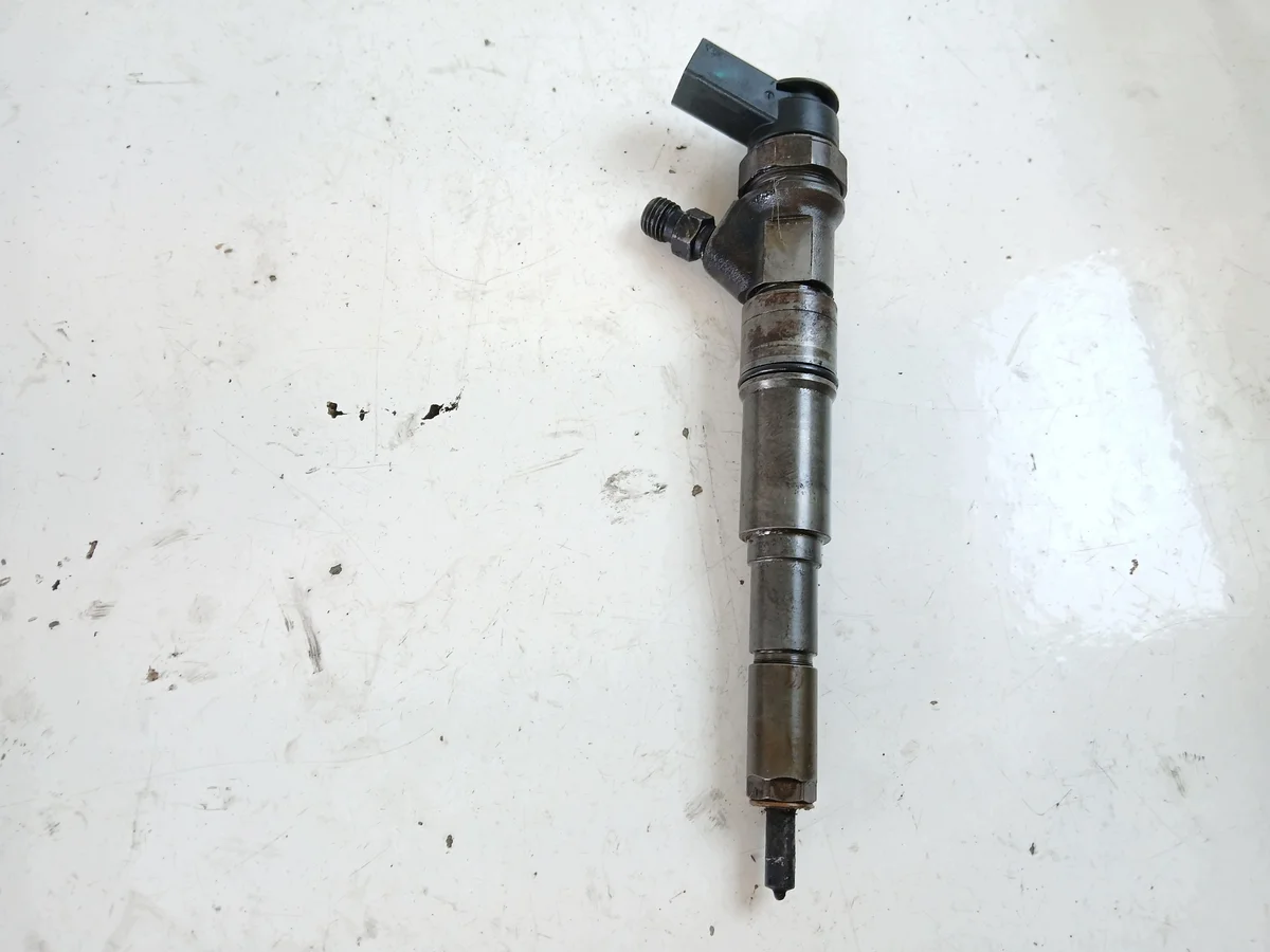Iniettore BMW E46 E90 E60 2.0 D 3.0 D image 3