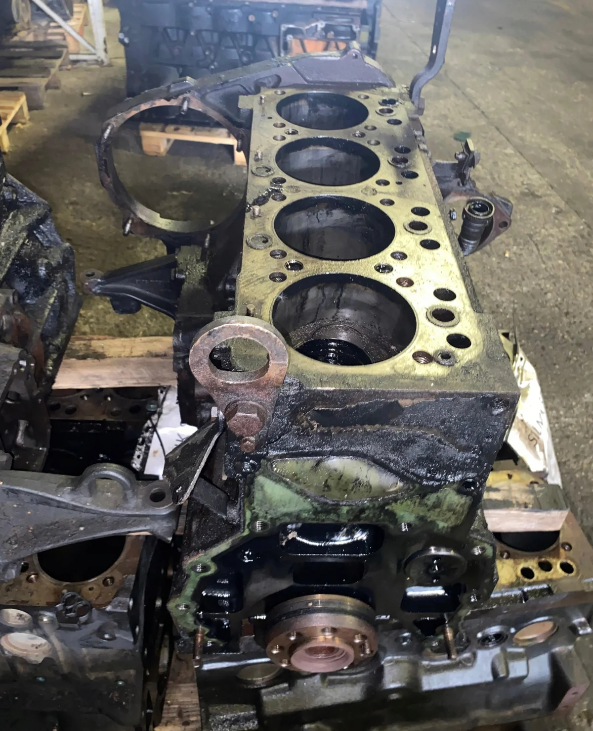 Bloque Motor MAN D0834 TGL 210KM EURO3 Usado image 8