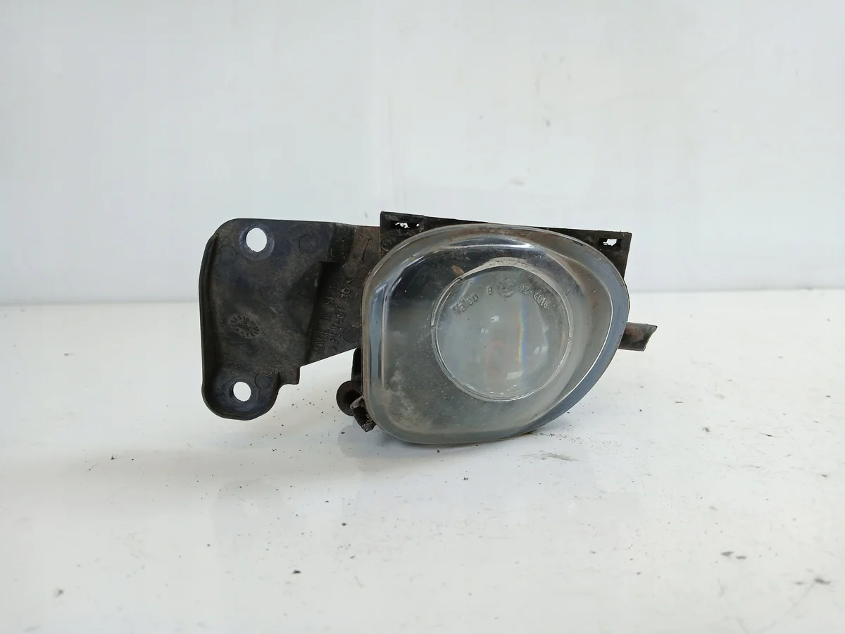 Audi A6 C5 Left Halogen Headlight 4B0941699A image 3