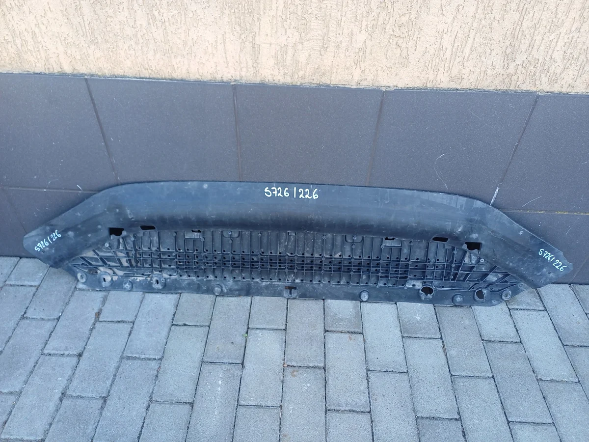 Audi A4 B9 19- pohjapanssari 8W0807611E