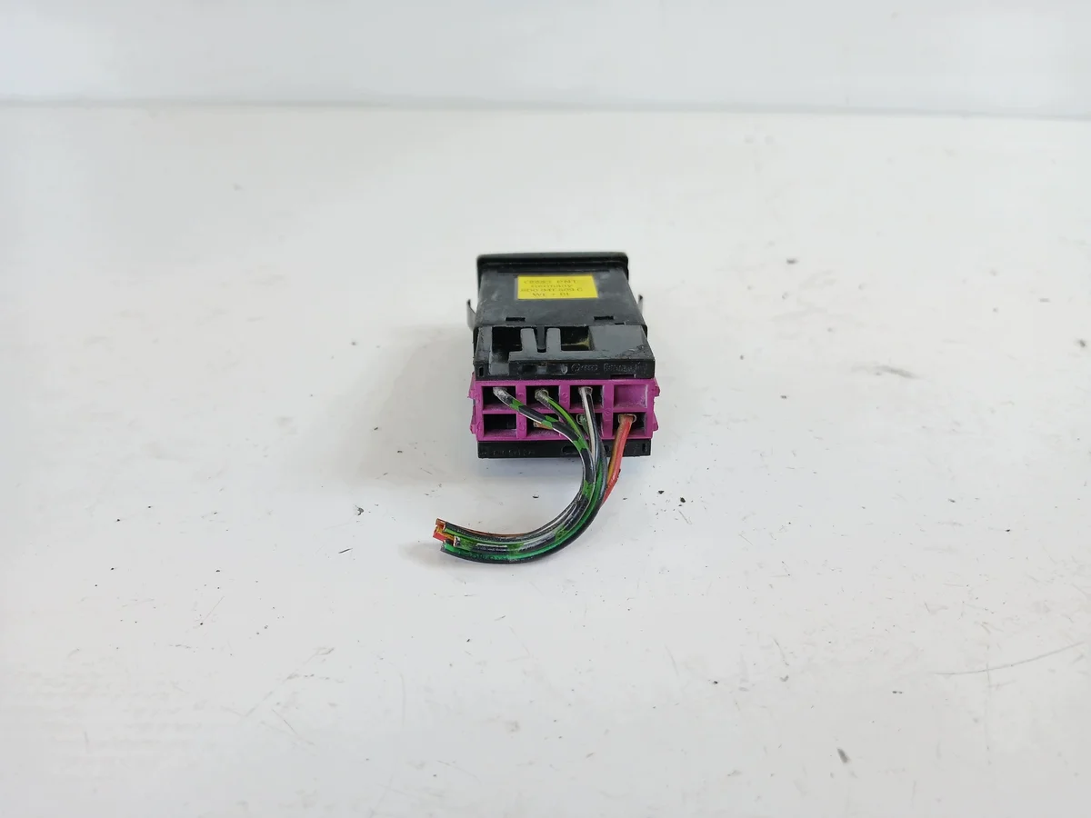 Audi A4 B5 Hazard Light Switch 8D0941509C image 5