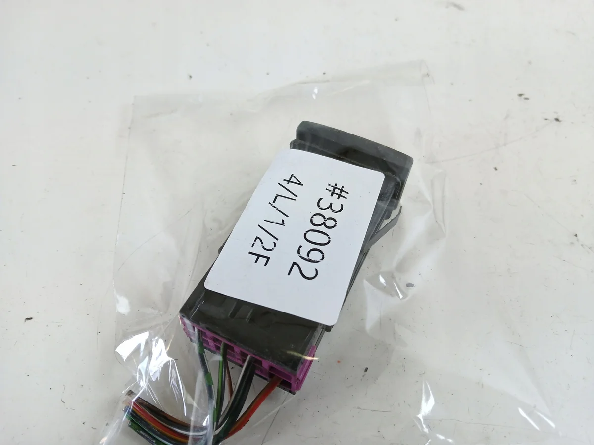 Audi A4 B5 Hazard Light Switch 8D0941509C image 6