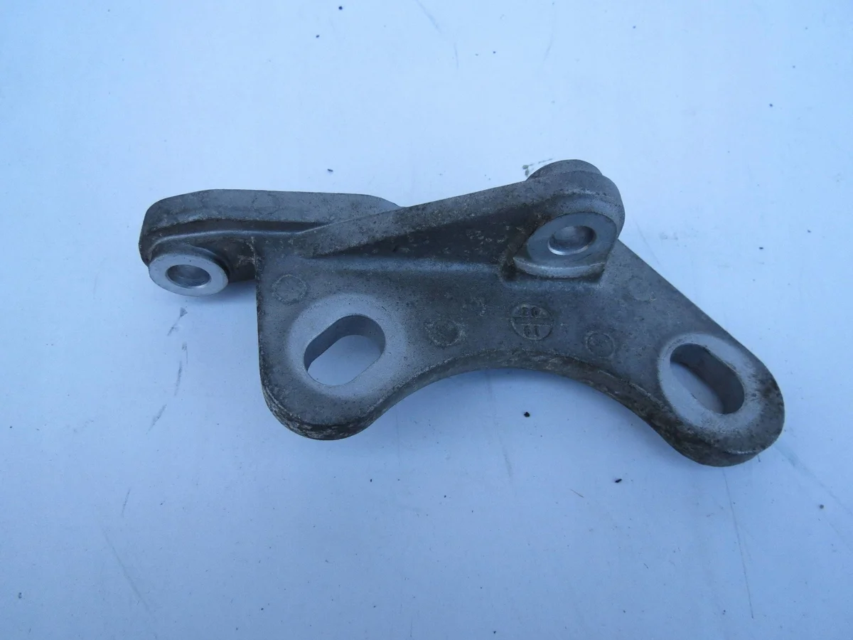 Support réducteur Volvo V60 31492927