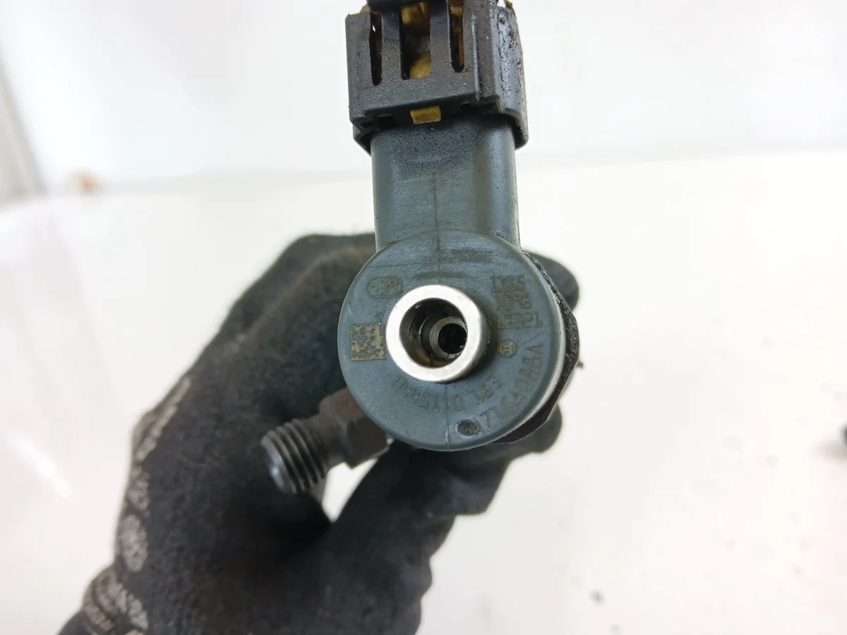 Inyector Opel Corsa D 1.3 CDTI 0445110183 image 3