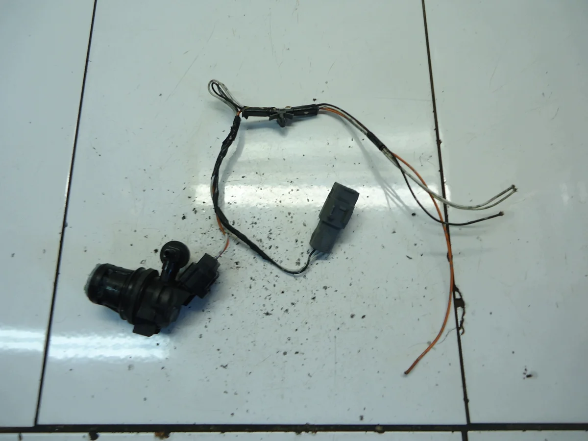 Mazda CX-5 Scheibenwaschpumpe 860310-9210