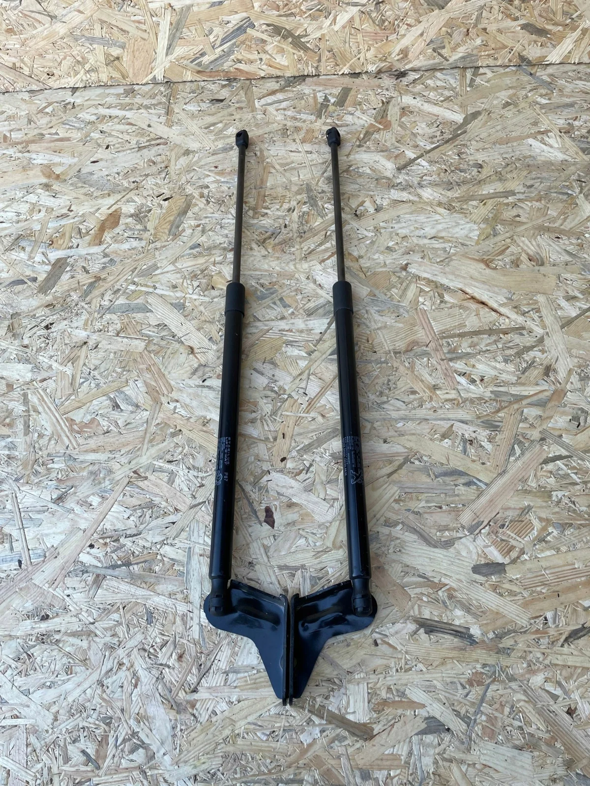 Peugeot 5008 II Kofferbak Gasveren Set