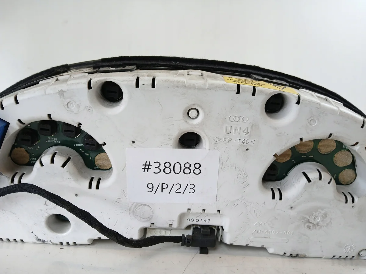 AUDI A4 B5 1.6 Contachilometri 8D0919034B image 8
