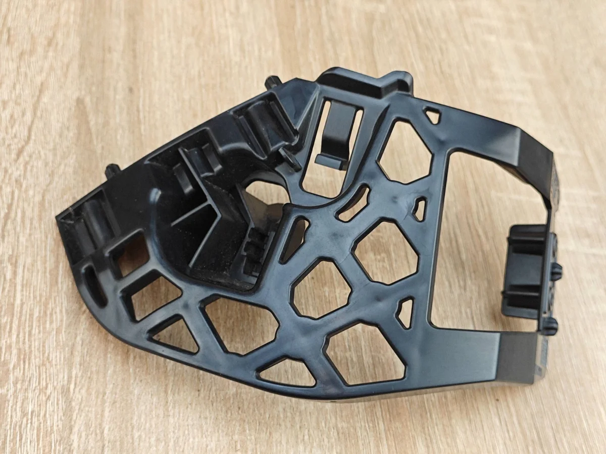 Suporte Para-choque Dianteiro Esquerdo BMW G16 G15 G14 image 3