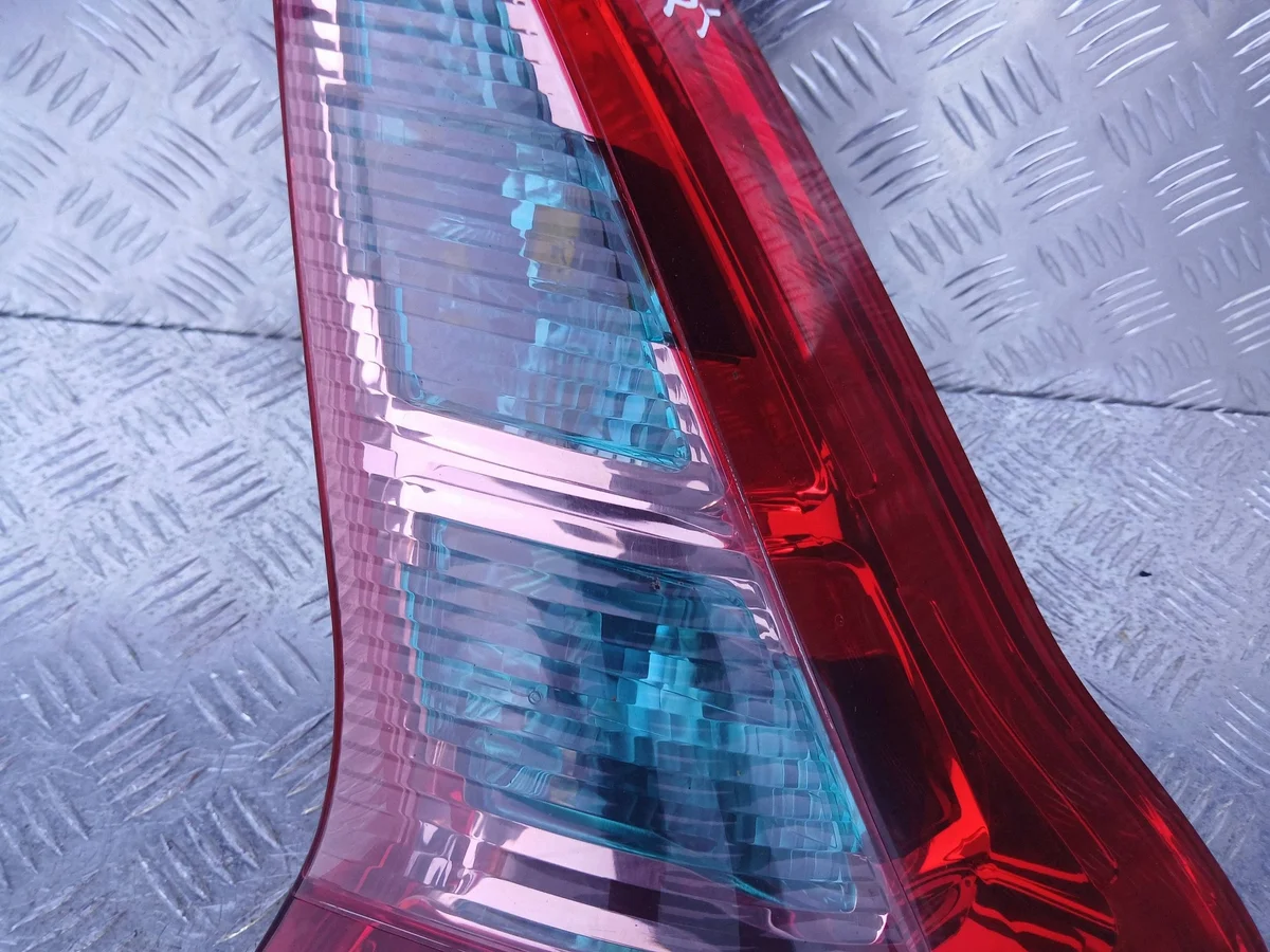 Feu arrière droit Citroën C4 Coupé image 3