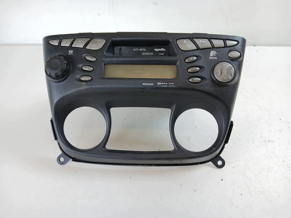 Rádio Nissan Almera N16 Cassete OEM 28113BN312