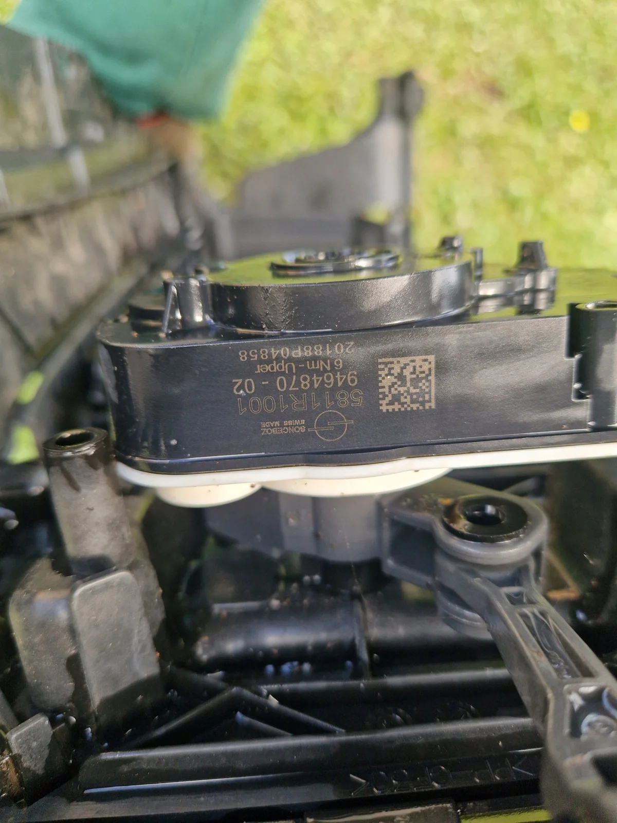 BMW 5 (G30) Luftintag Fram 51119498612 image 4
