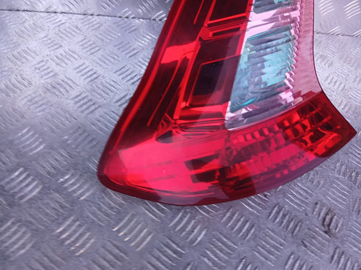 Lanterna Traseira Esquerda Citroen C4 Coupe image 5