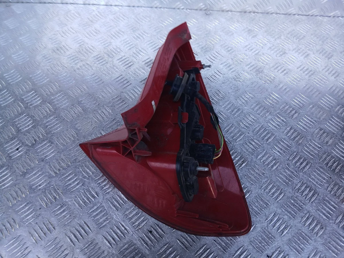 Lanterna Traseira Esquerda Citroen C4 Coupe image 7