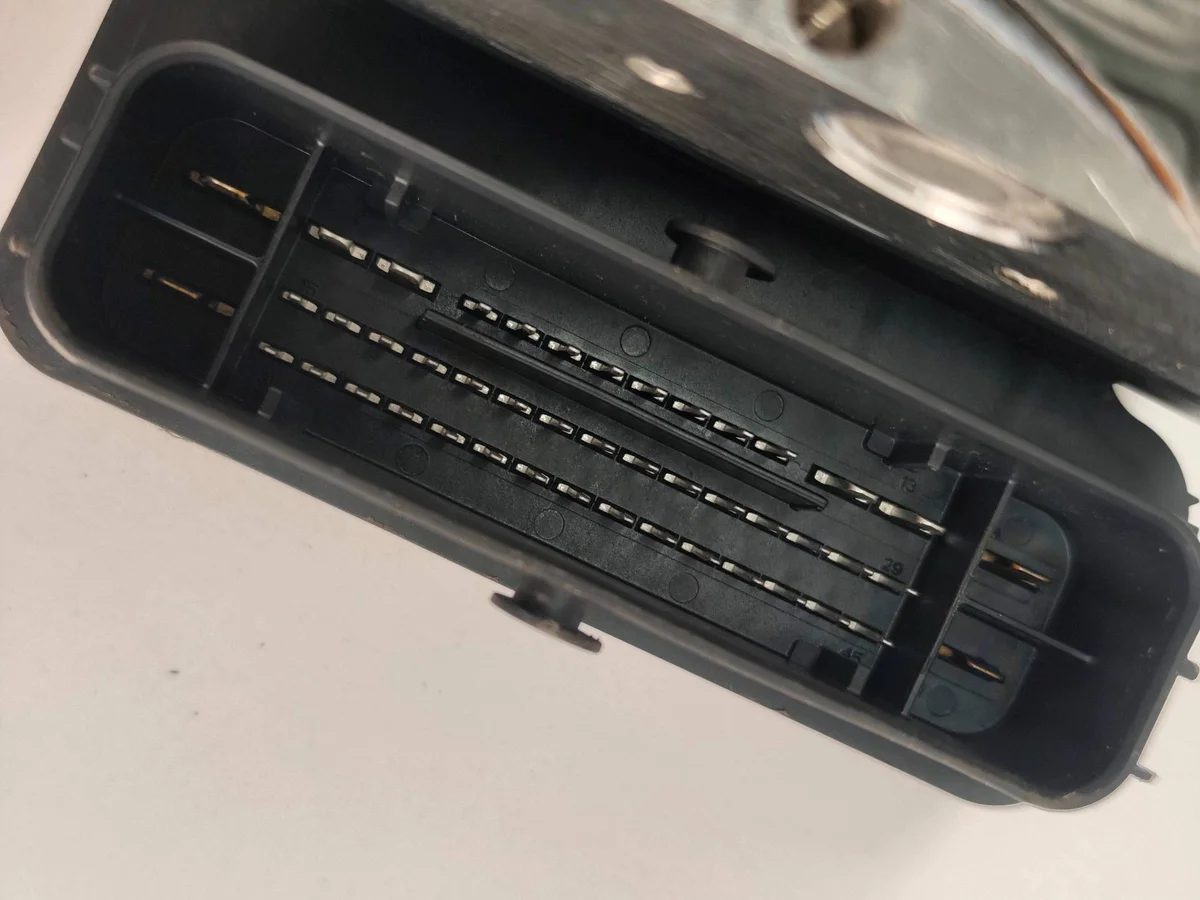 Bomba ABS Mercedes A W177 AMG image 3