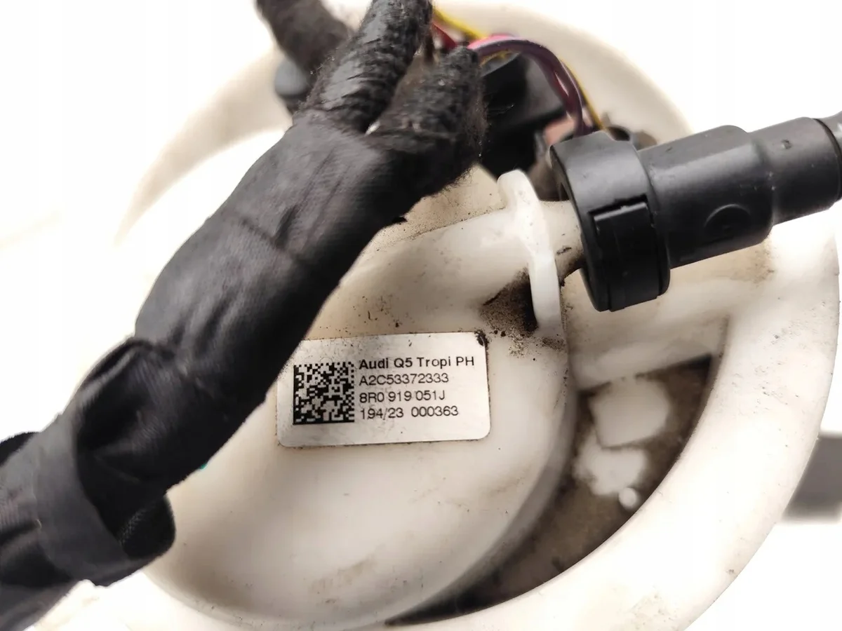 Audi Q5 Fuel Pump 8R0919051J image 7