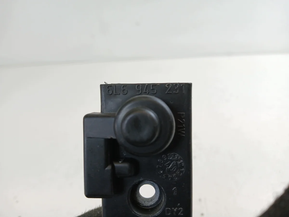 SEAT IBIZA III Takavalo Oikea 6L6945231 image 4