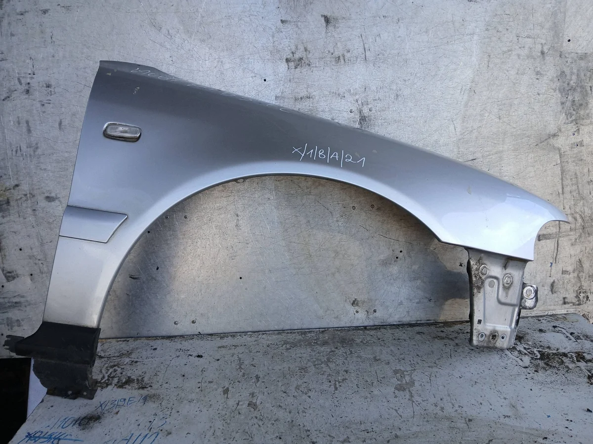 Audi A4 B5 Front Right Fender X18A21