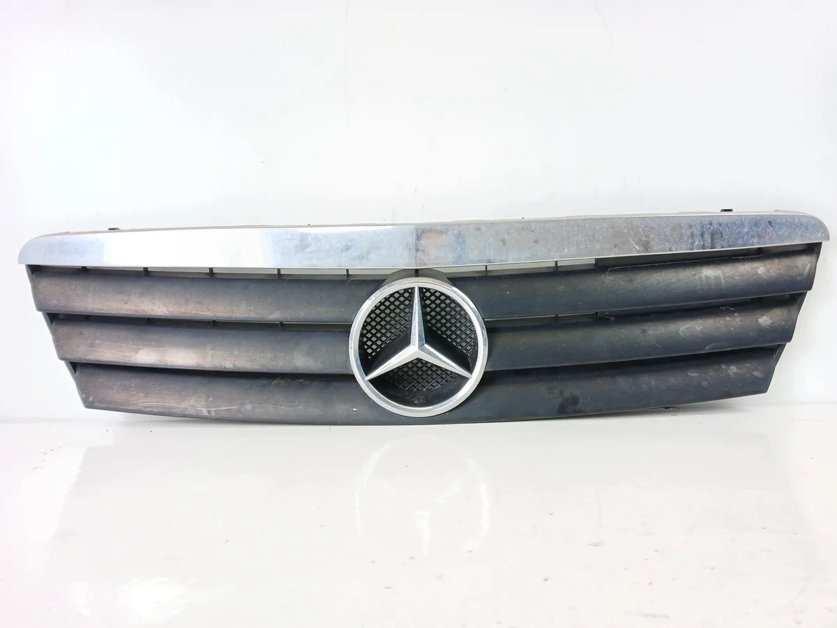 Griglia MERCEDES W168 1688800083 Usata