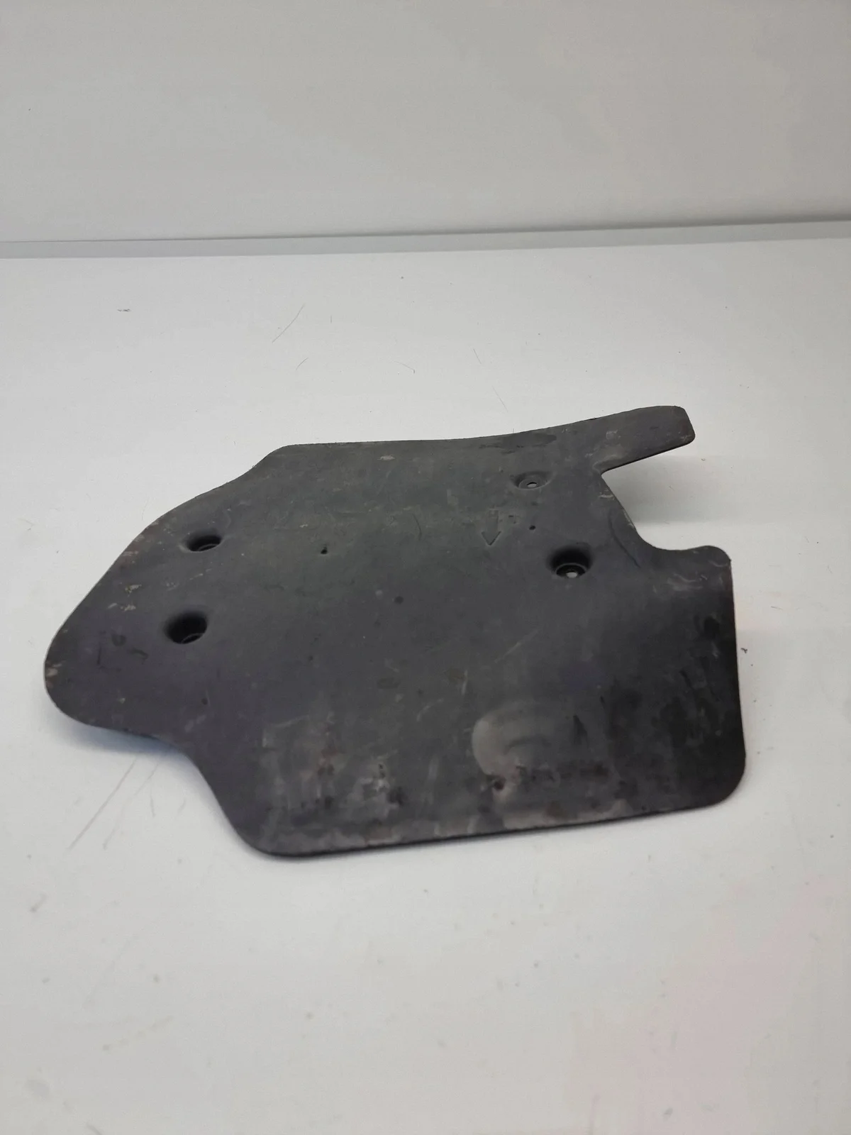 BMW 5 G30 G31 G38 Cache sous-châssis Arrière