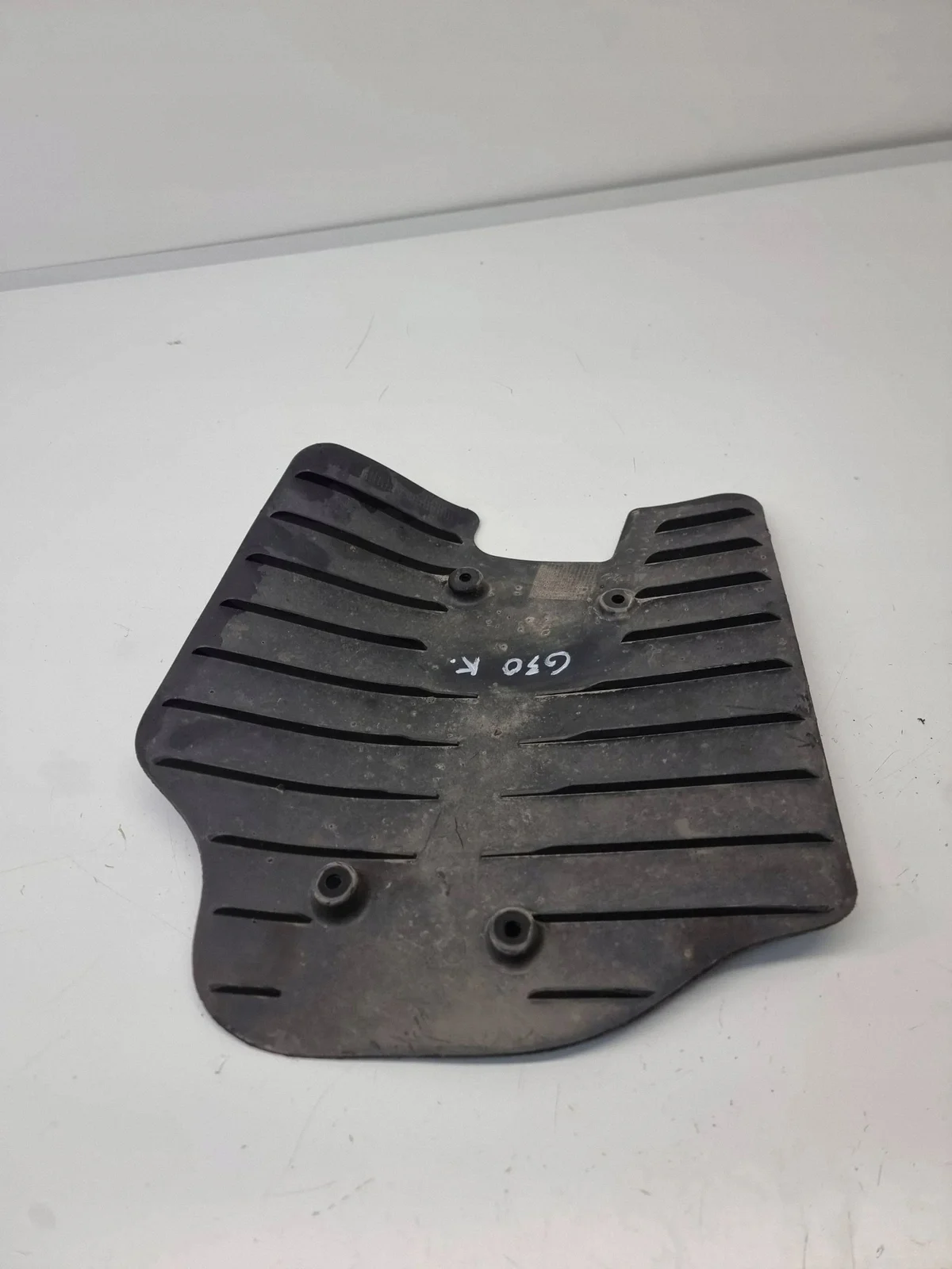 BMW 5 G30 G31 G38 Cache sous-châssis Arrière image 3