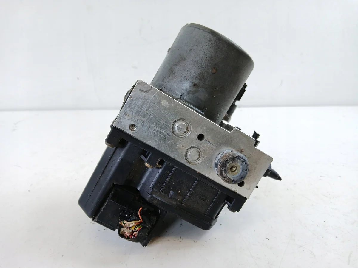 ABS-pumppu 4B0614517G Audi A4 B5 C5