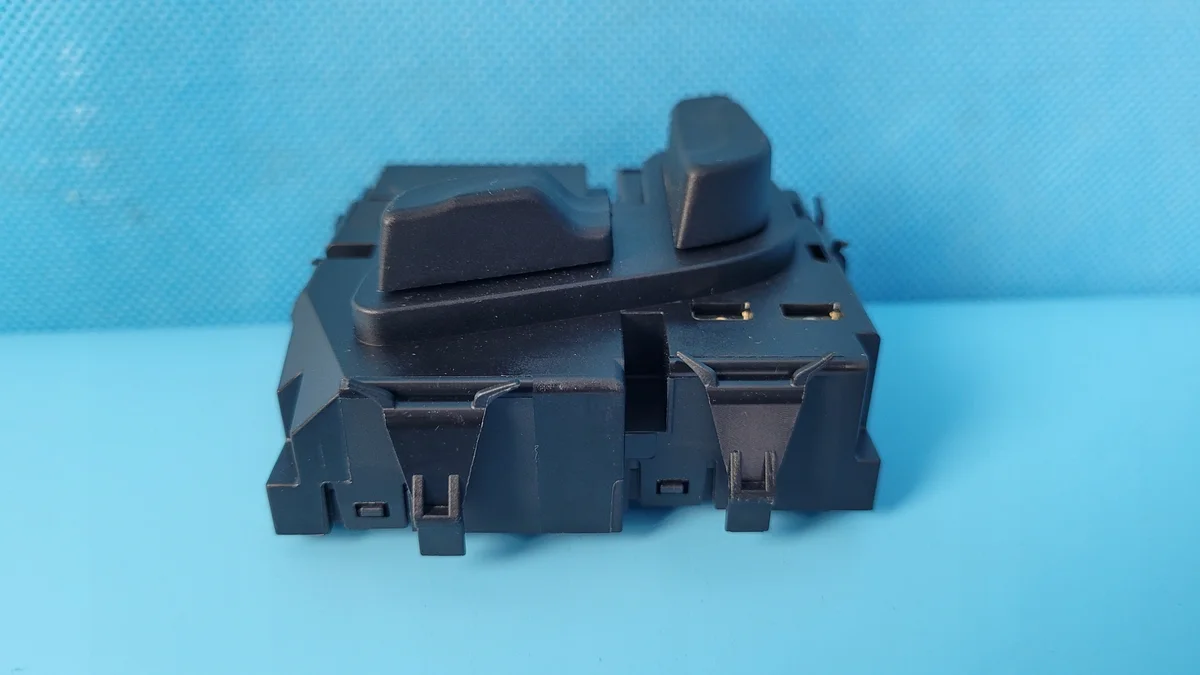 Panneau commande siège Mercedes W206 C200 A2048701758 image 4