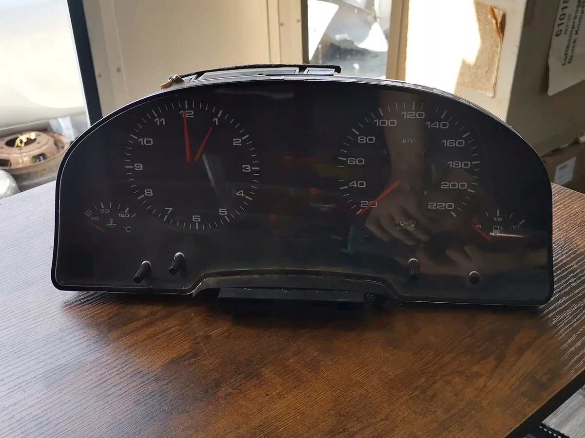Compteur Audi 80 B4 1.9 TDI 90 CV 8A0919033CA image 2