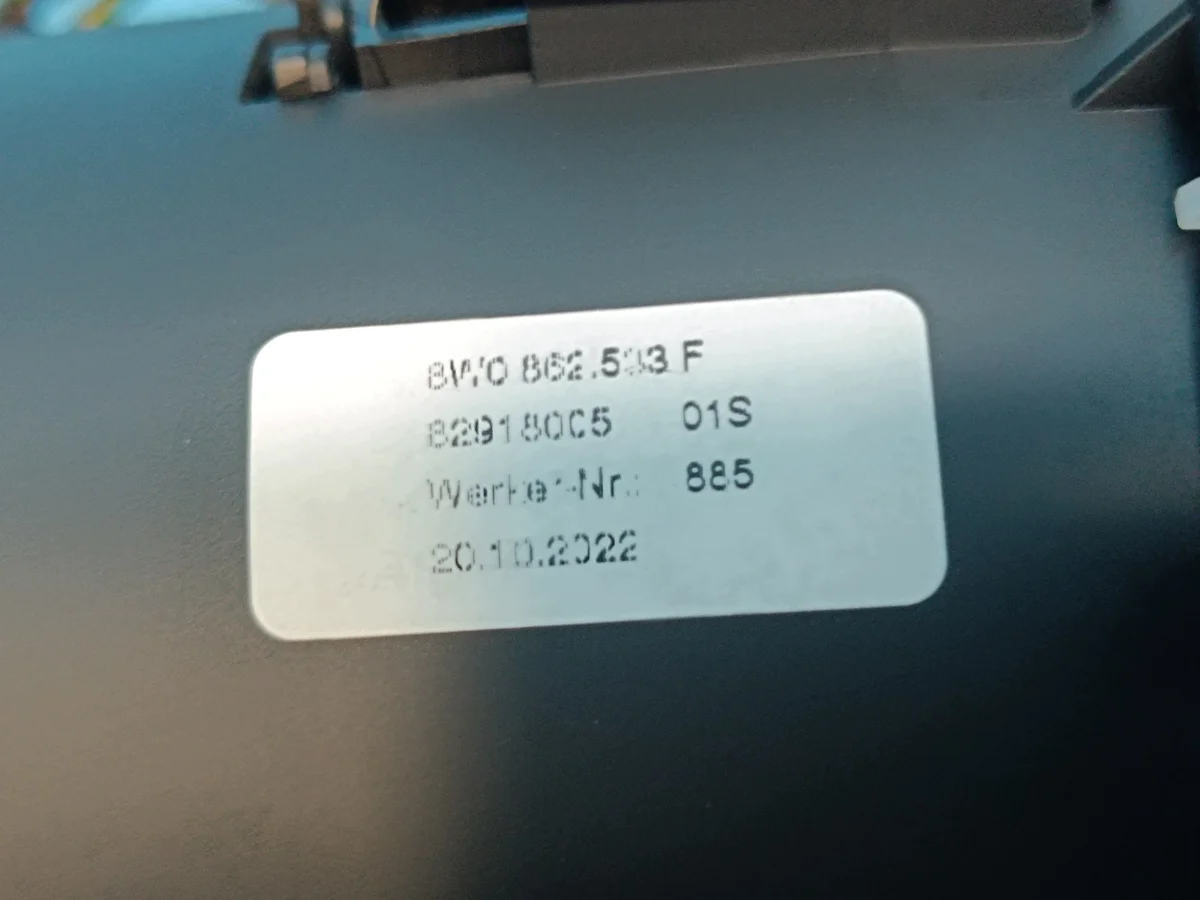 Audi A4 B9 Becherhalterhalterung 8W0862533F image 7