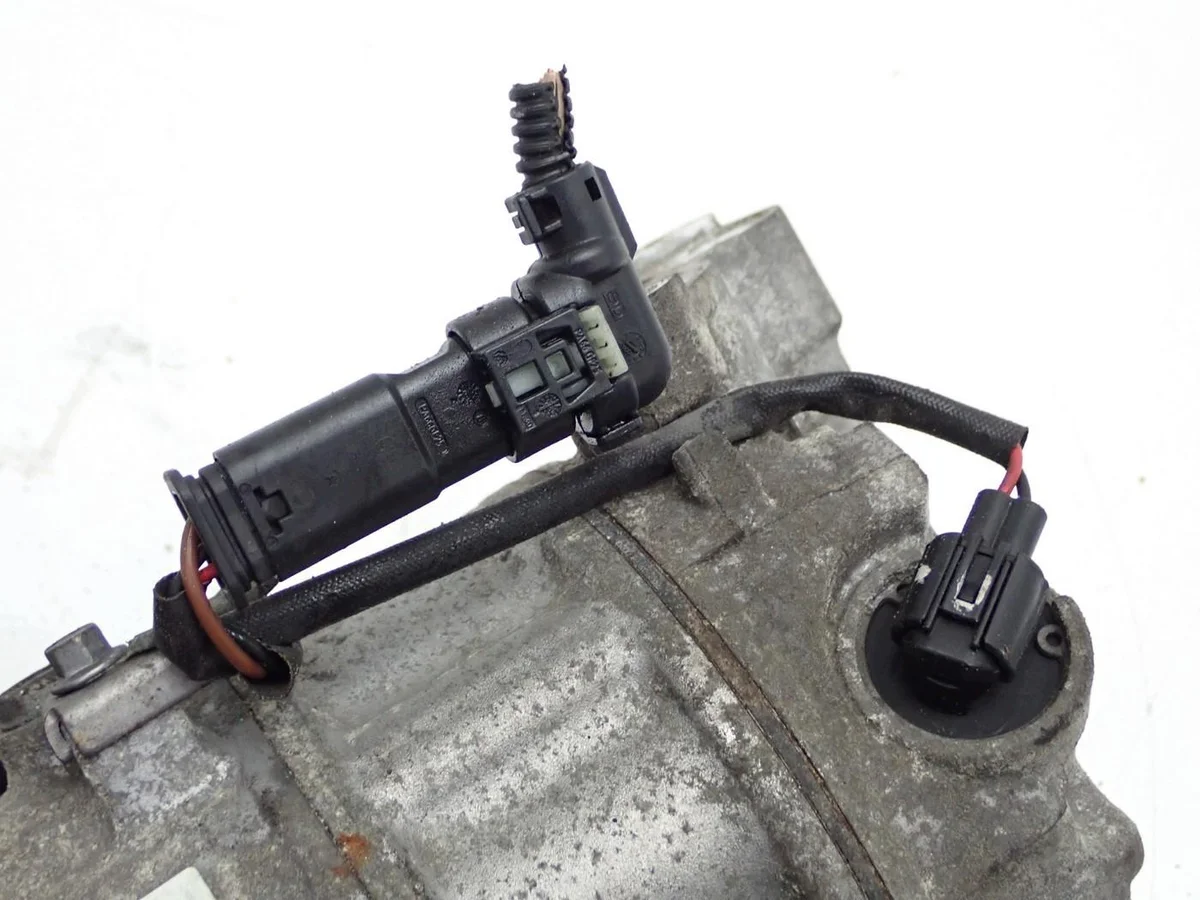 Airconditioning Compressor BMW 2 F45 F46 220D image 5