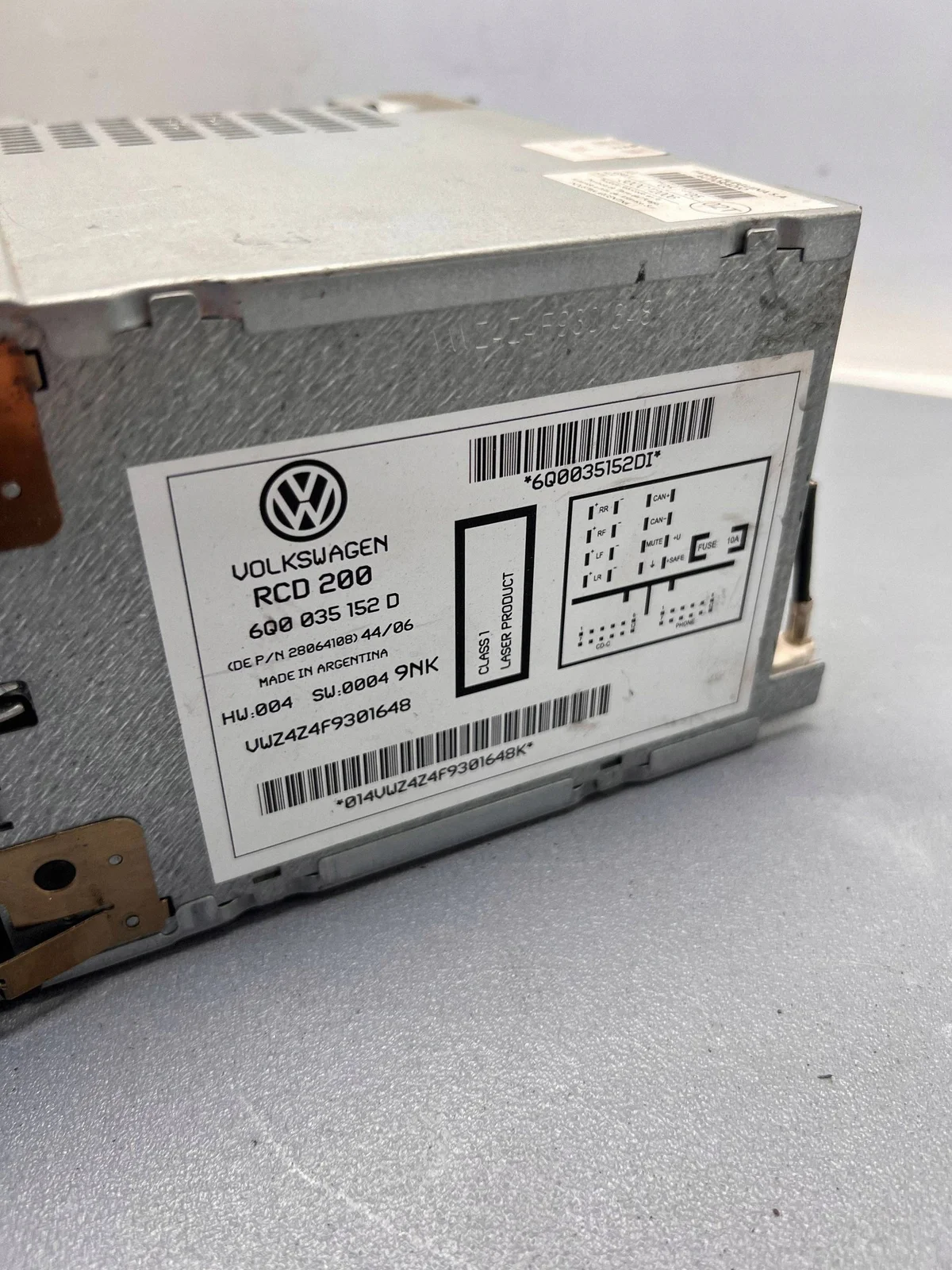 Radio CD VW Polo 9N 6Q0035152D Usado image 3