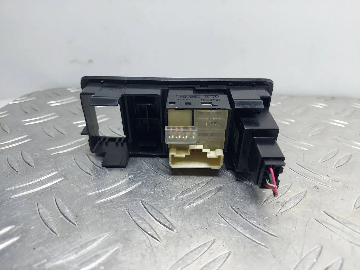 Schalter Spiegelverstellung Toyota Avensis T25 image 3